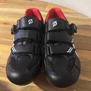 Like new size 40/women’s 9/men’s 7 Peloton shoes